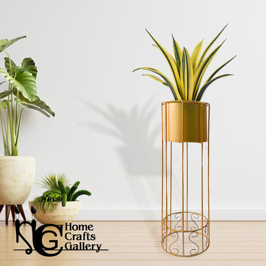 Stylish Indoor Metal Planter - Perfect for Home Decor